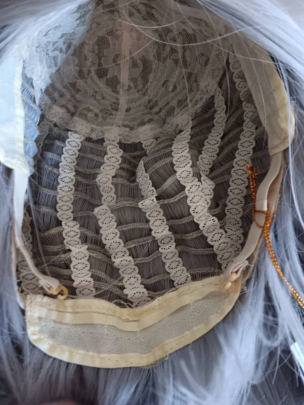 Short Layered Women's Wig in Silver Gray Synthetic